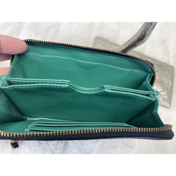 FOSSIL Sydney Black Leather Wristlet Wallet Clutch Zip Around Medium - Picture 5 of 7